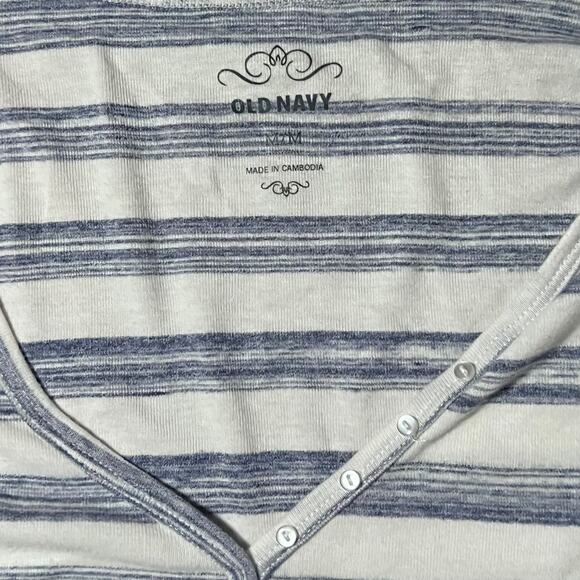 Old Navy M Minimalist Henley Tee White Blue Striped Short Sleeve Y2K Inspired - Picture 4 of 4